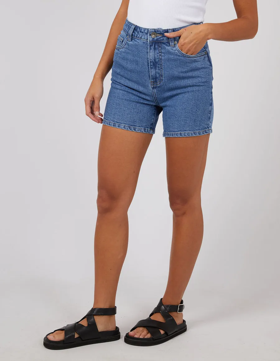 Mila Short Comfort