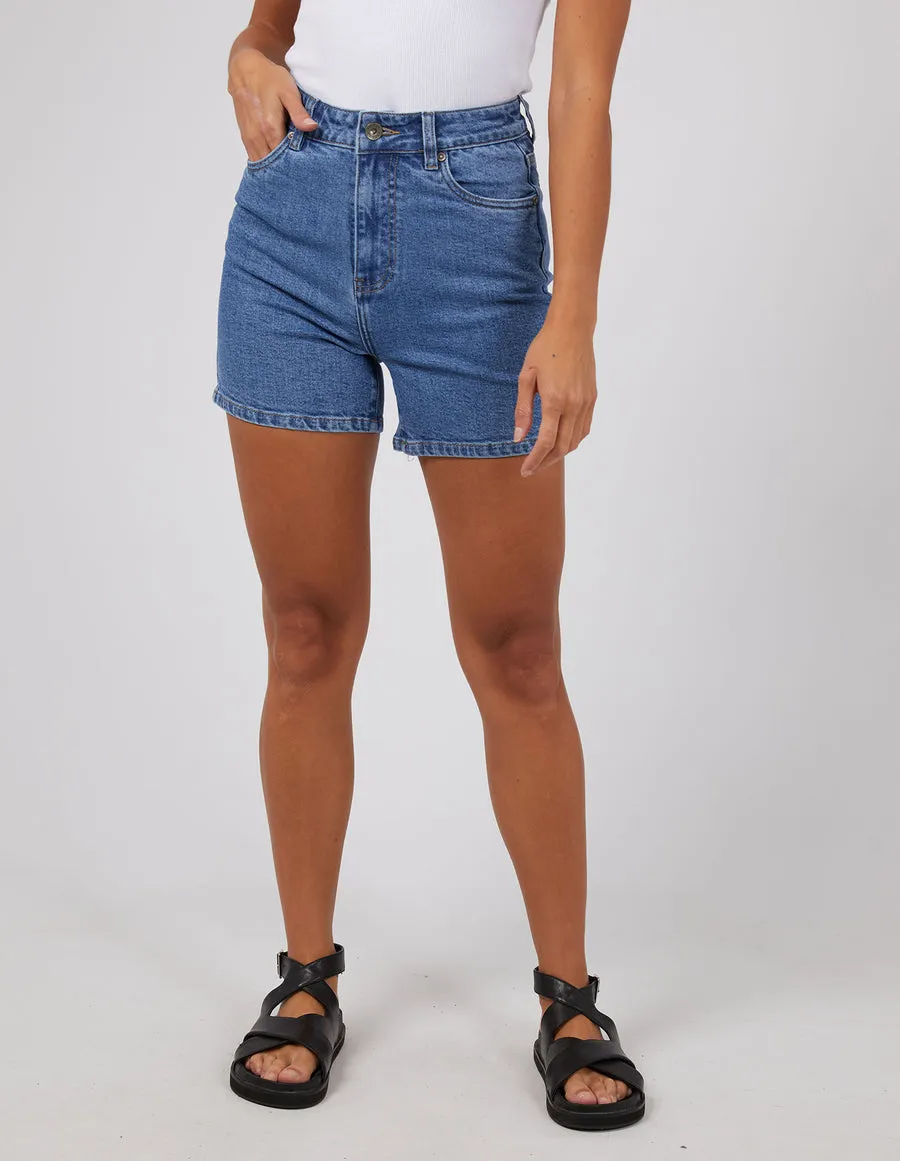 Mila Short Comfort