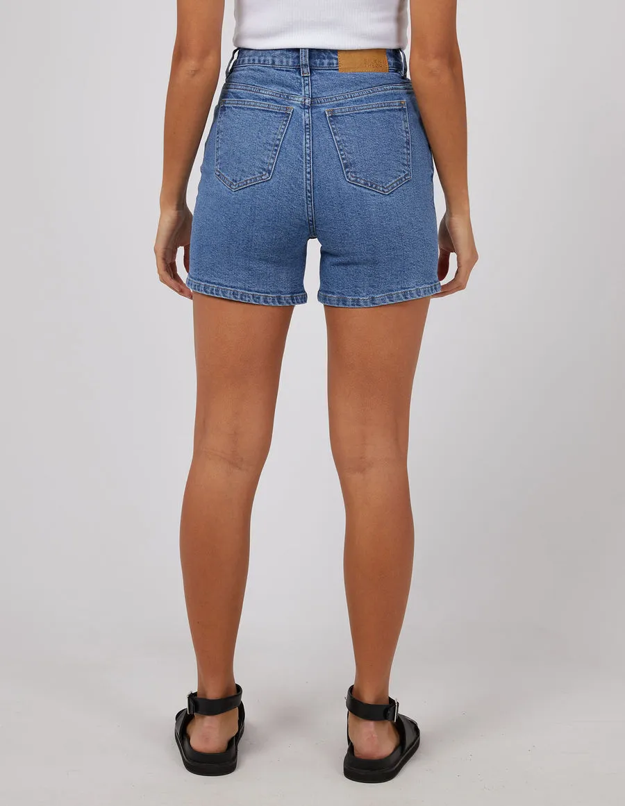 Mila Short Comfort